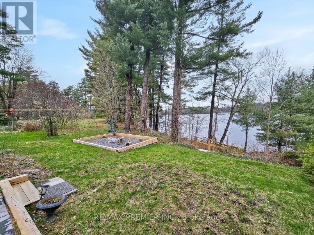 570 Phillip Street E, Gull Lake