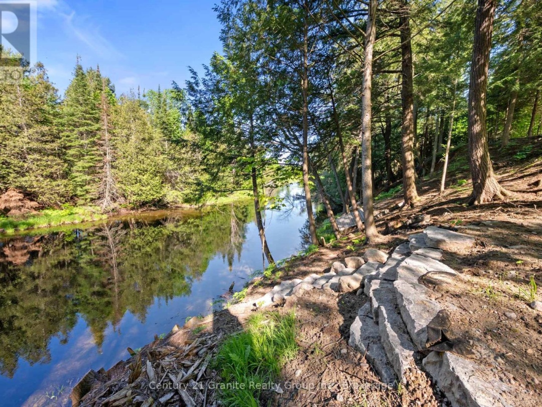 1042 Suburban Court, Gull Lake