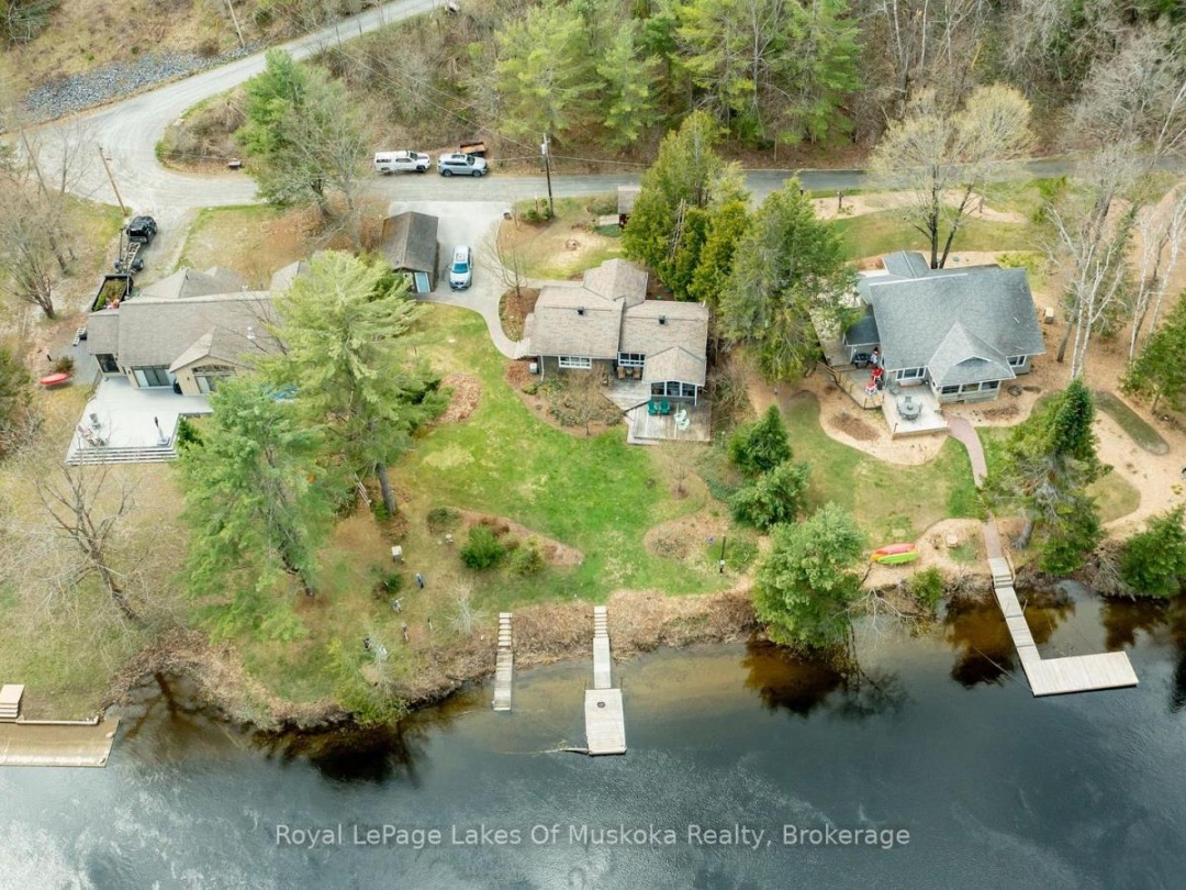 9 Summer Lane, Lake Muskoka