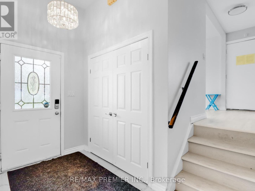 100 Readman Street, Lake Muskoka