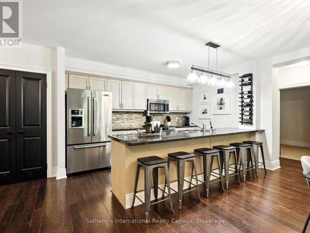 106 - 391 JAMES STREET W, 