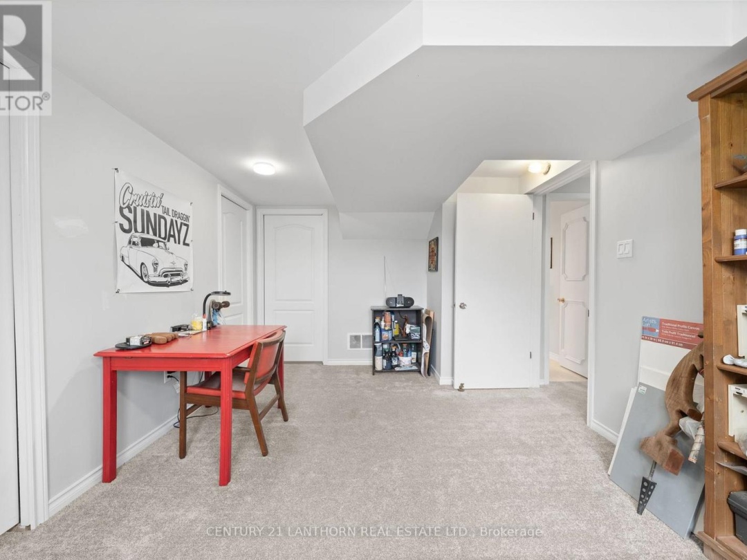 456 OLD SURREY LANE, 