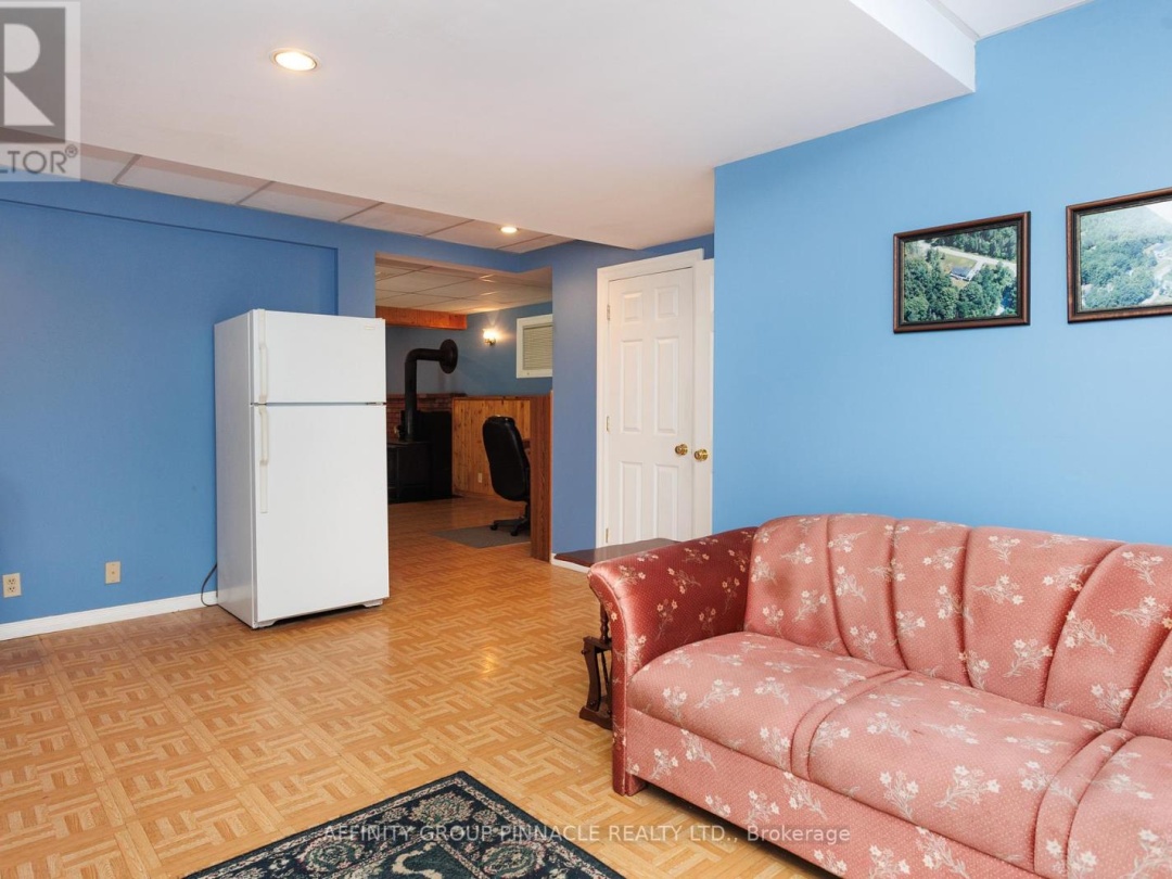 3 HEMLOCK STREET, 