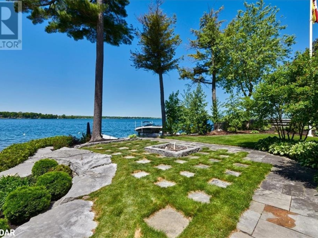 153 Creighton Street S, Lake Simcoe