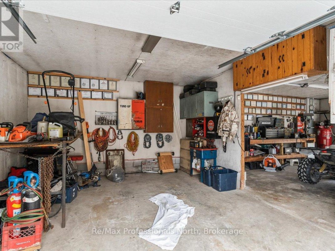 1272 Little Bob Lake Road, Little Bob Lake