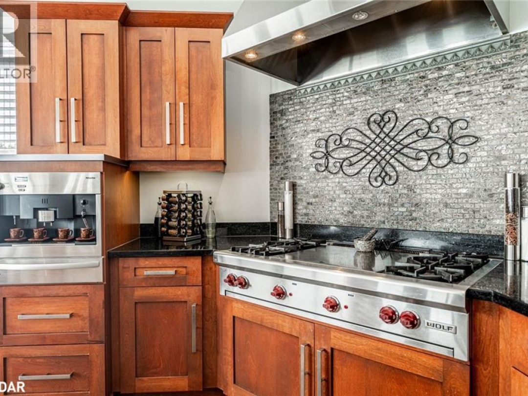 1372 DIVISION ROAD EAST, 