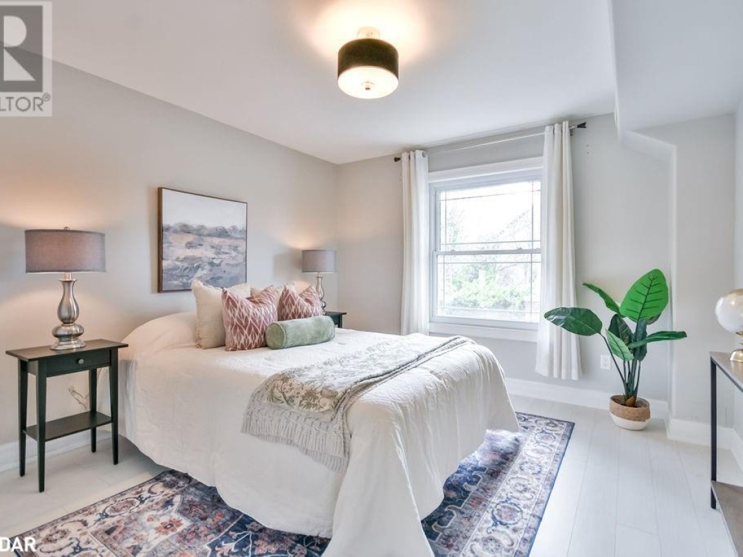 43 Creighton Street S Unit# 104, Lake Simcoe