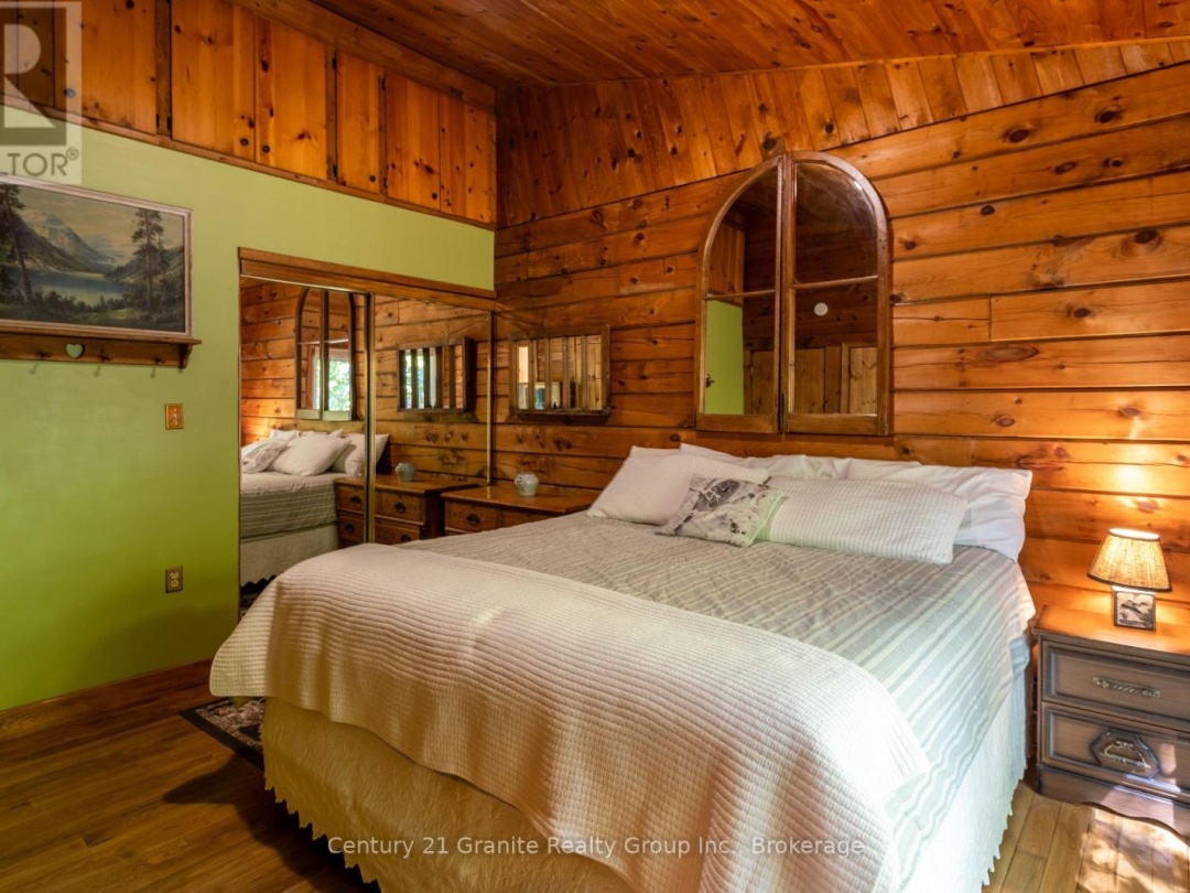 1054 THE NARROWS TRAIL, 