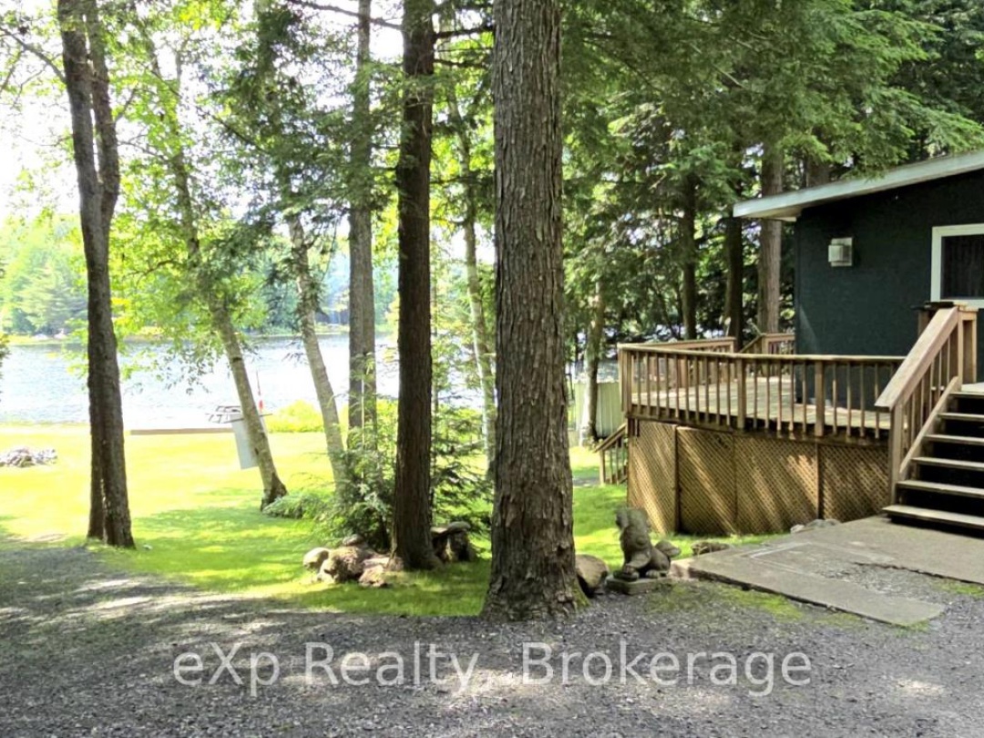 36 ROBERTS LAKE ROAD E, 