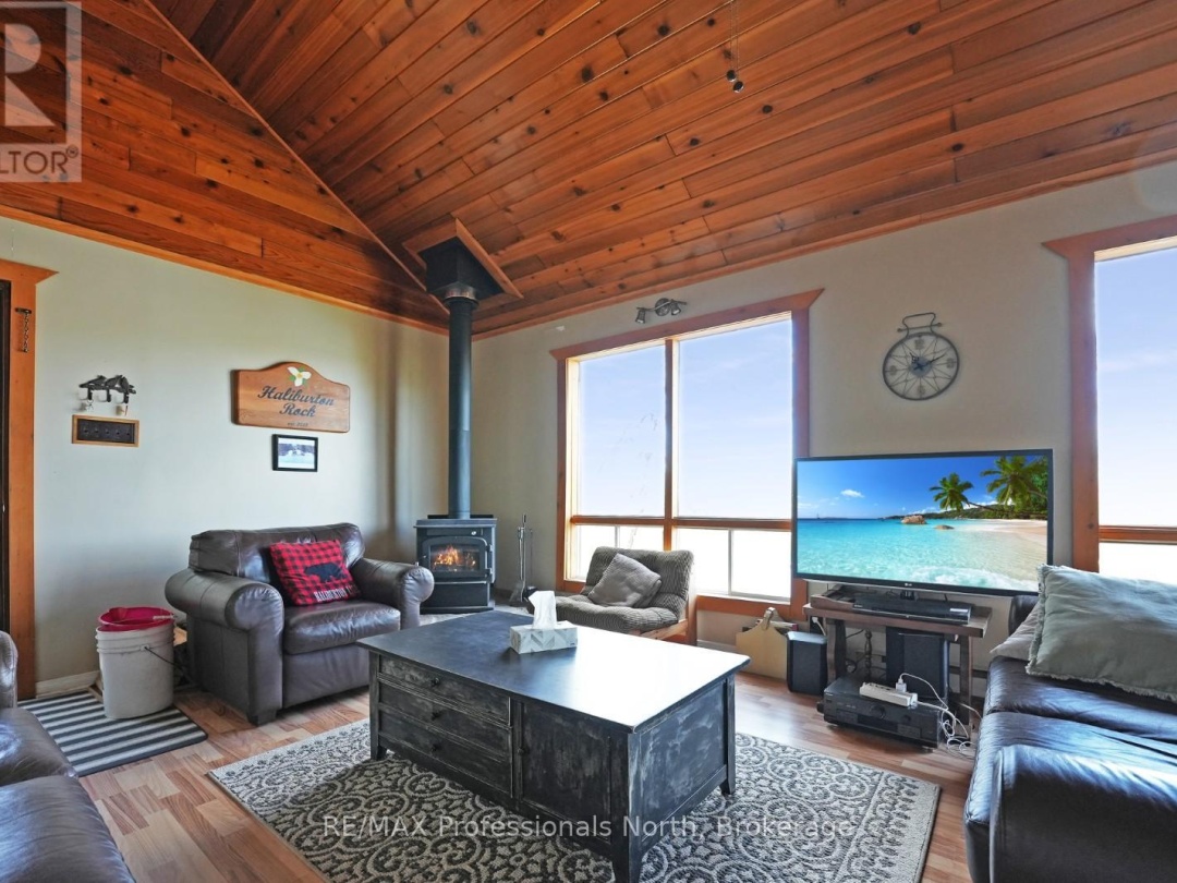 1017 Dunn Road, Haliburton Lake