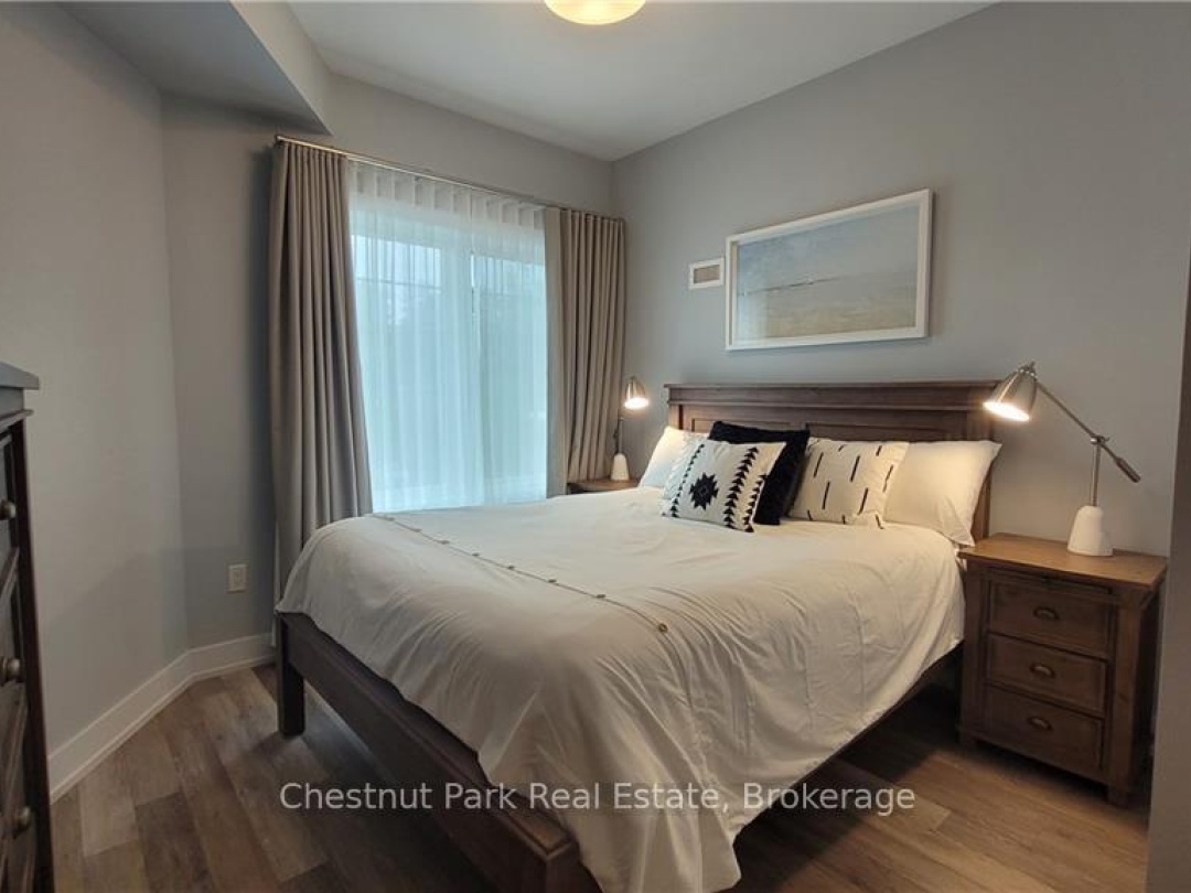 330 - 25 PEN LAKE POINT ROAD, 