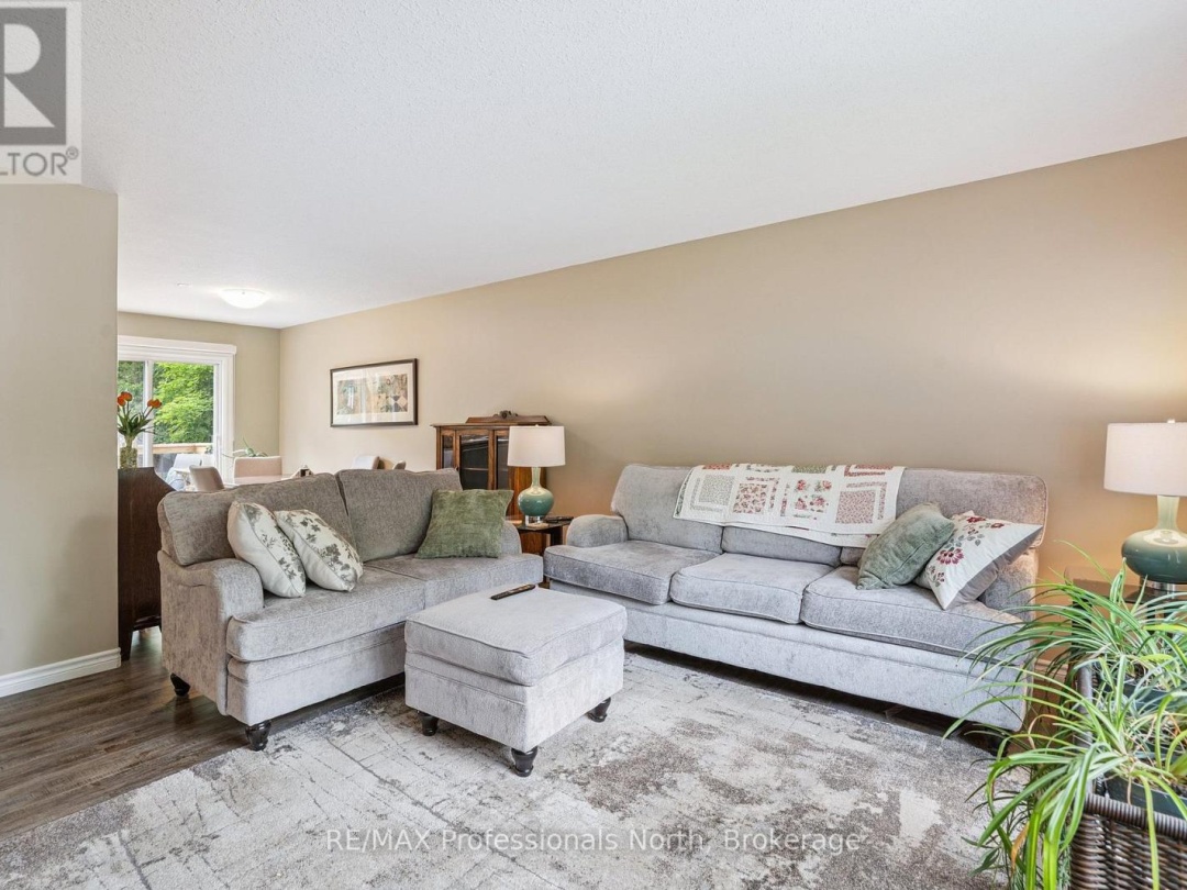 57 YONGE STREET S, 