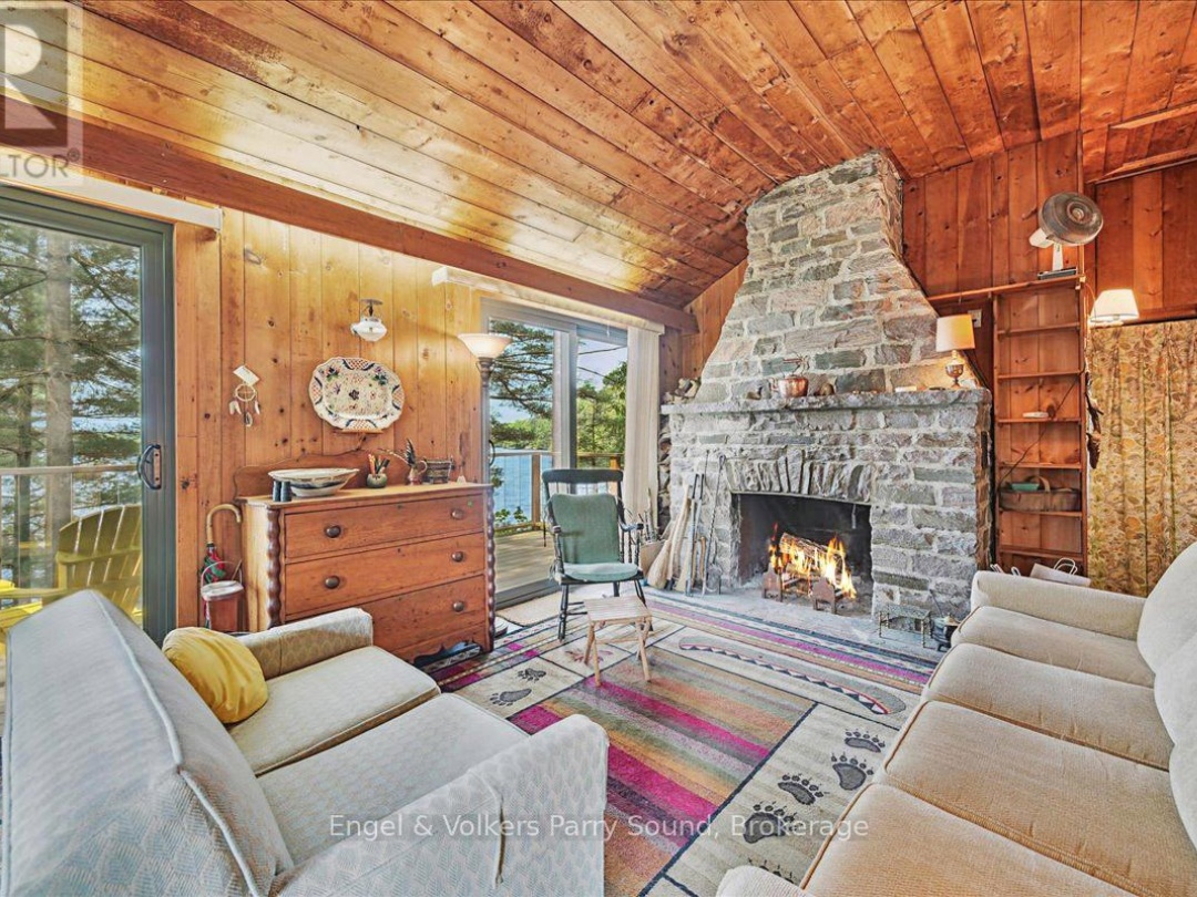 53 BIRDWOOD LANE, Harris Lake