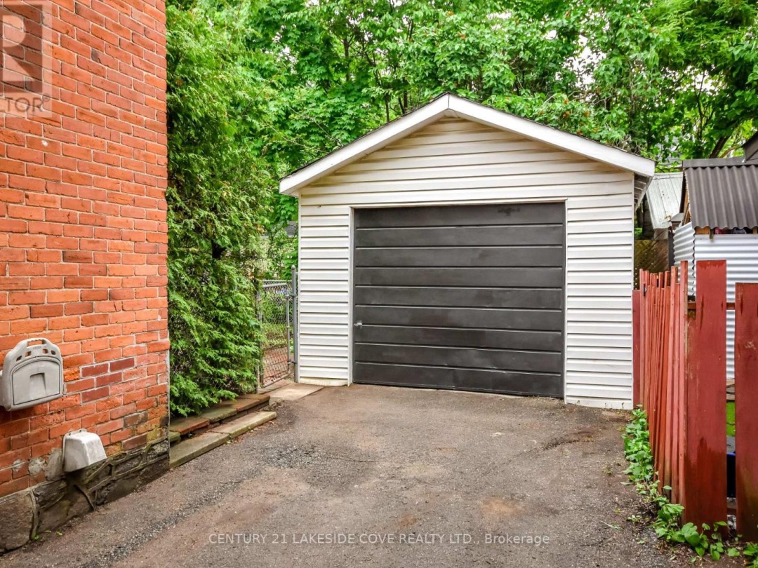 74 Penetang Street, Orillia