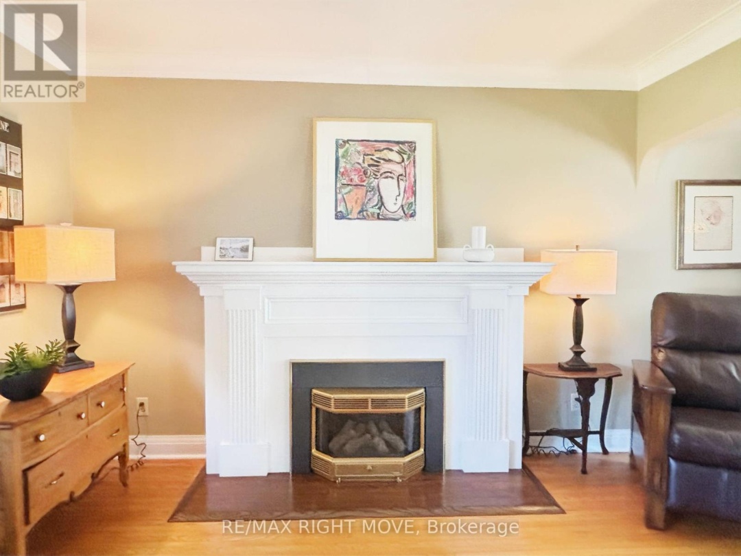374 PETER STREET, 