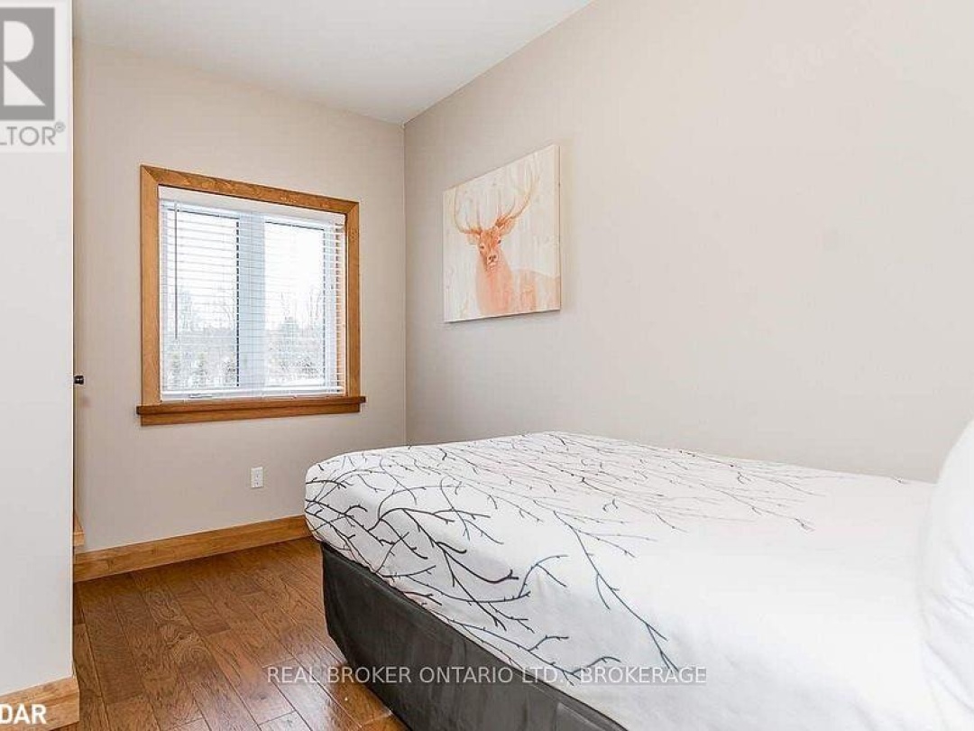 1841 Muskoka Road 118 Road W Unit# 2B, Lake Muskoka