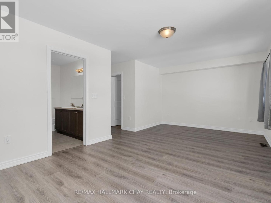 24 CHURCHLEA MEWS, Orillia