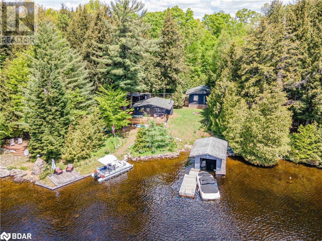 228 Macbeth Island Island, Wood Lake