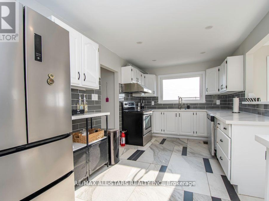 122 Fenelon Drive, Sturgeon Lake