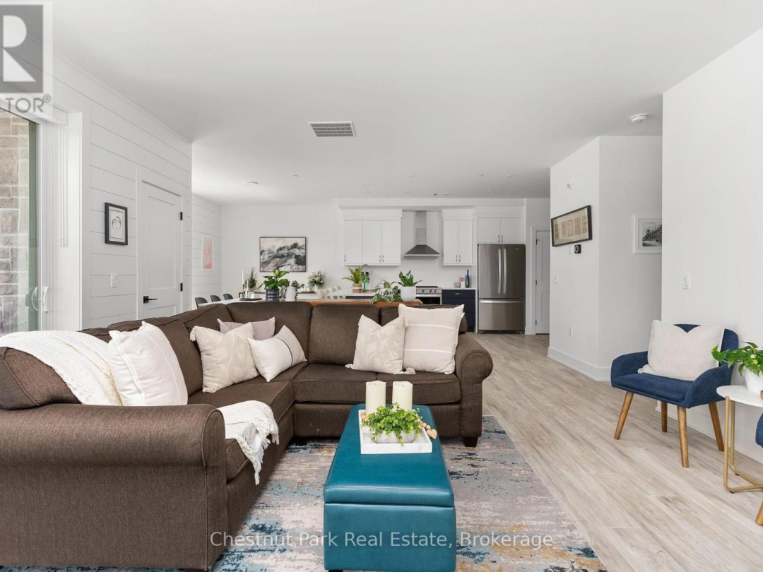 109 - 18 CAMPUS TRAIL, 