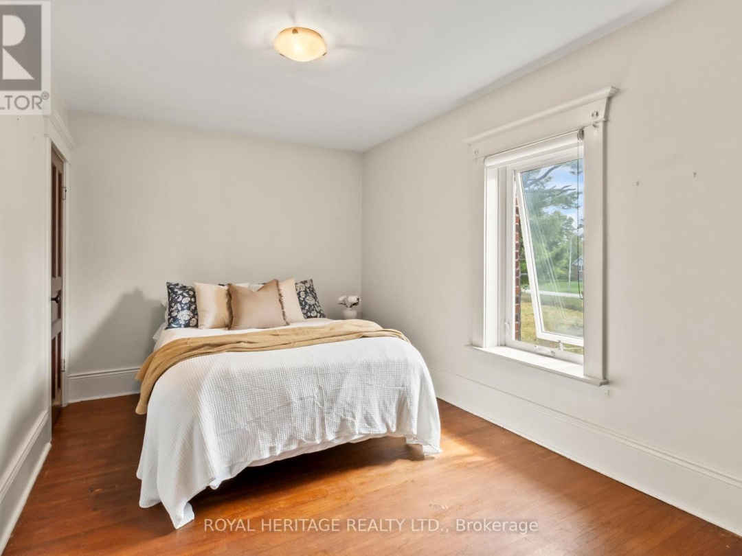 901 CRESSWELL ROAD, 