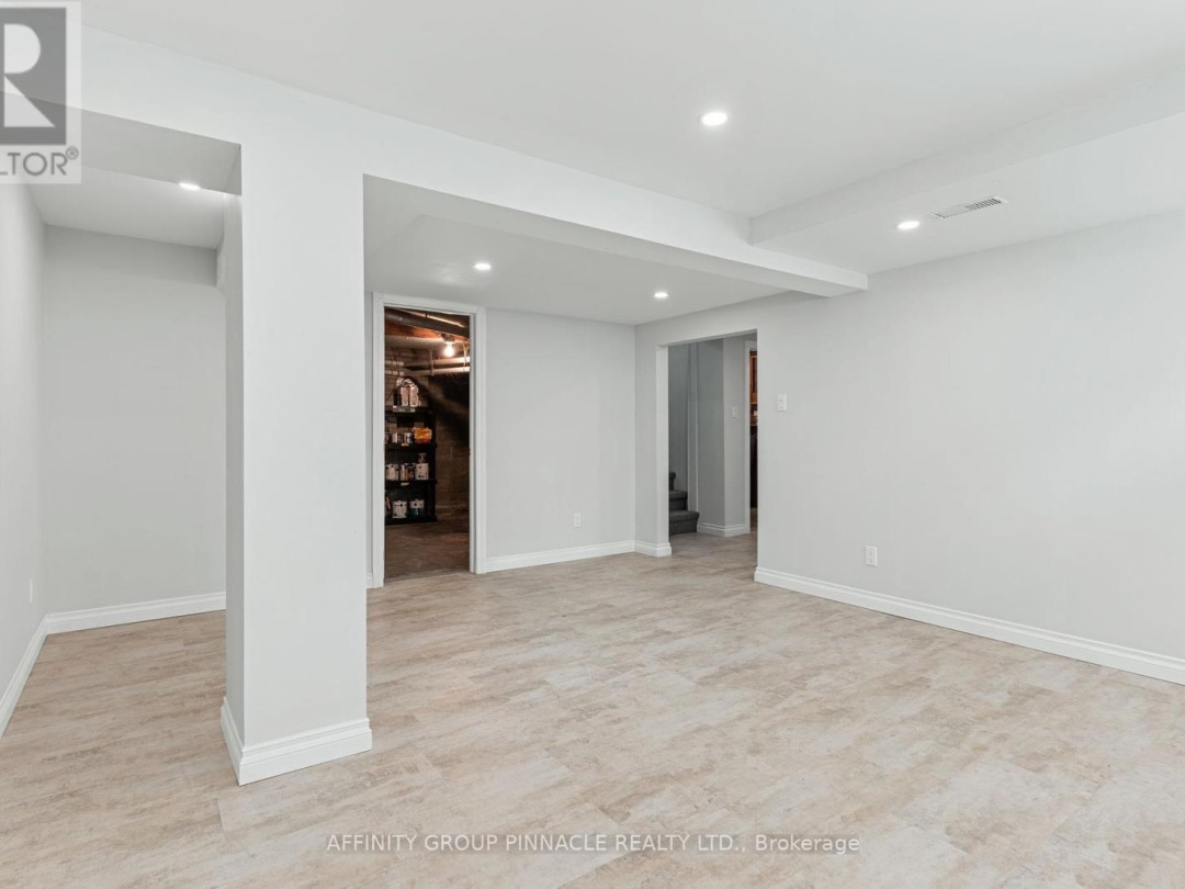 88 Simcoe Street, Lake Simcoe
