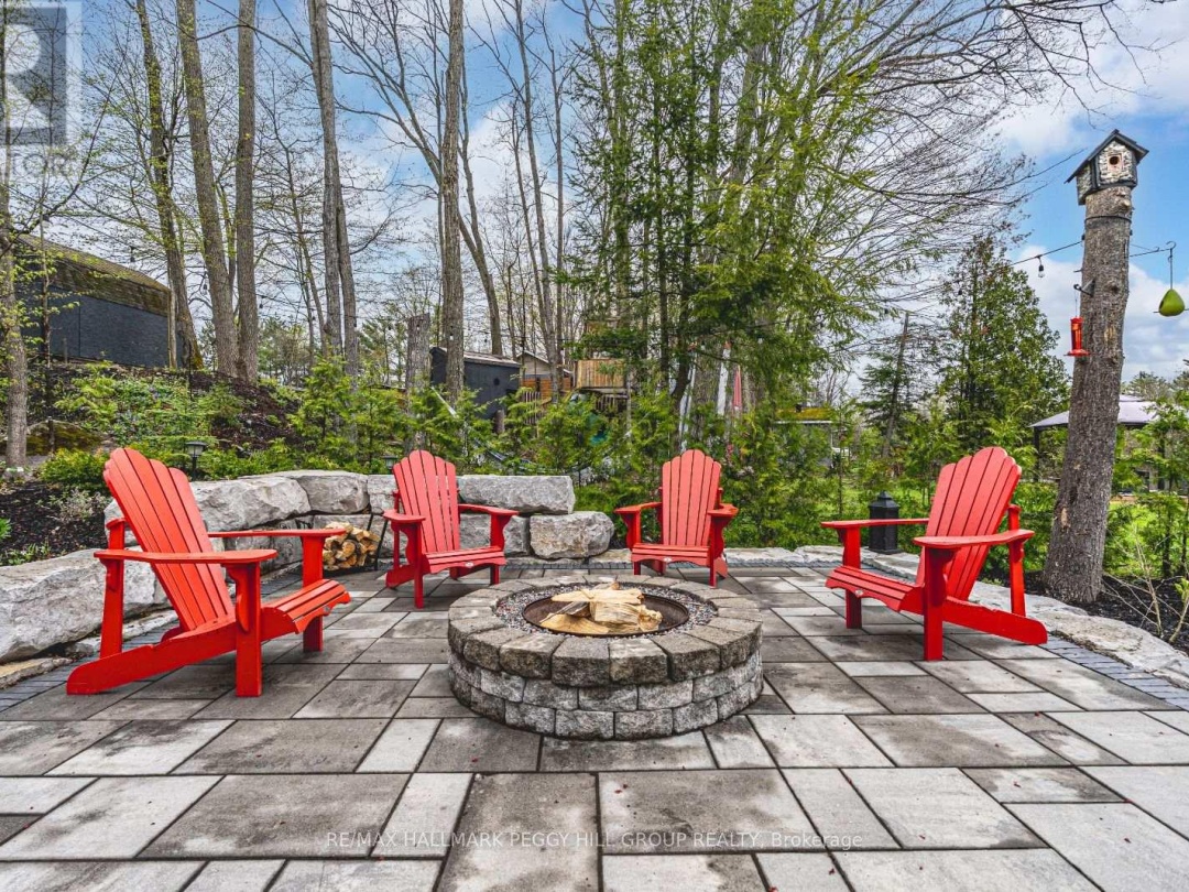 7952 Park Lane Crescent, Black Lake