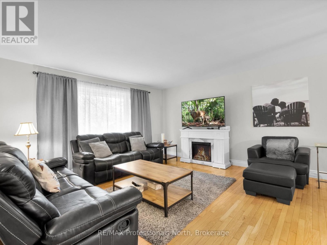 9 BEACON LANE, 