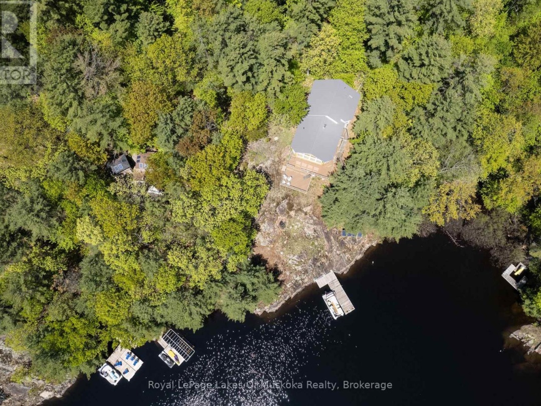 22 Mile Island, Morrison Lake