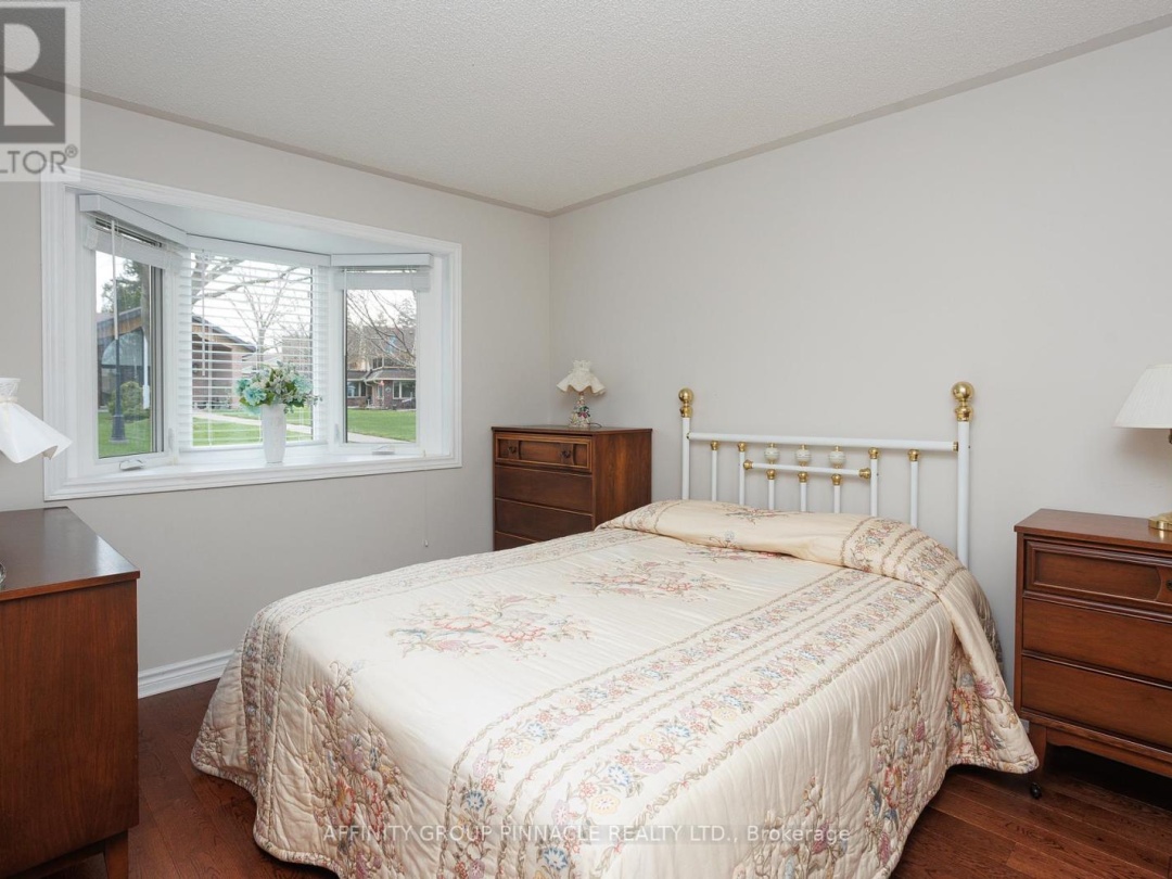 16 - B90 PARKLAWN BOULEVARD, 