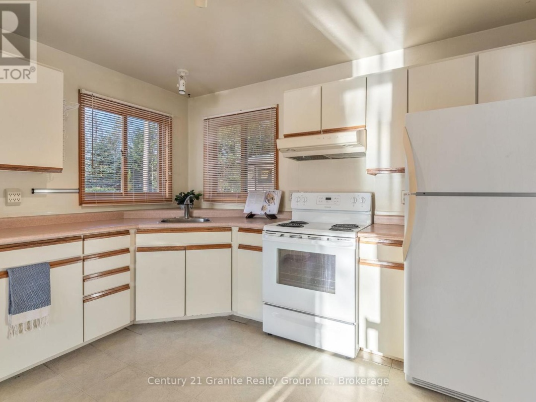 1070 GLAMORGAN ROAD, 