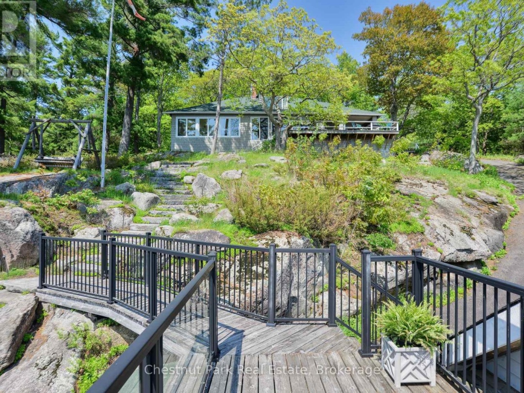 8 - 1869 MUSKOKA 118 ROAD W, 