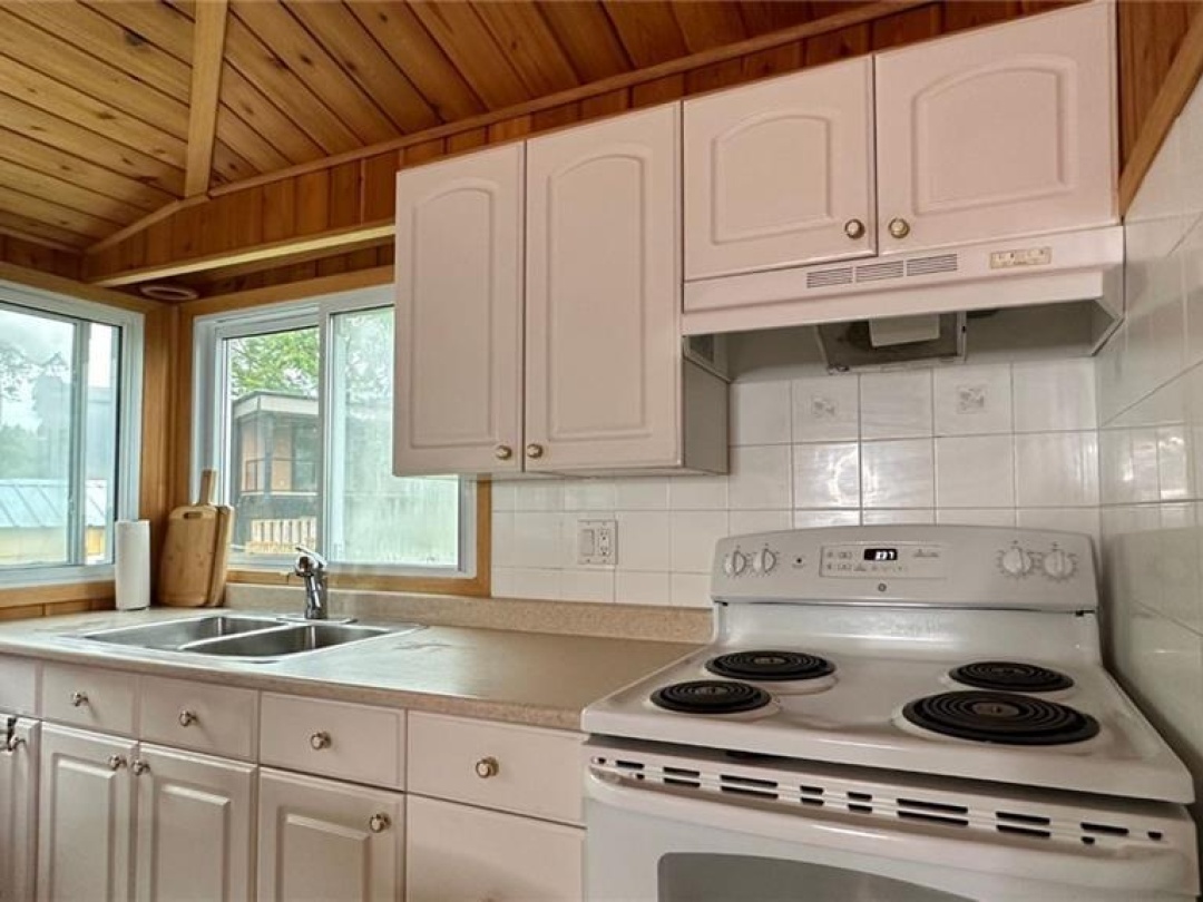 7 Ridge Avenue, Lake Simcoe