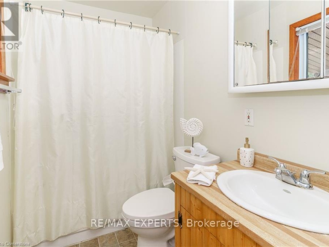 86 STONEY ROAD, Manitouwabing Lake
