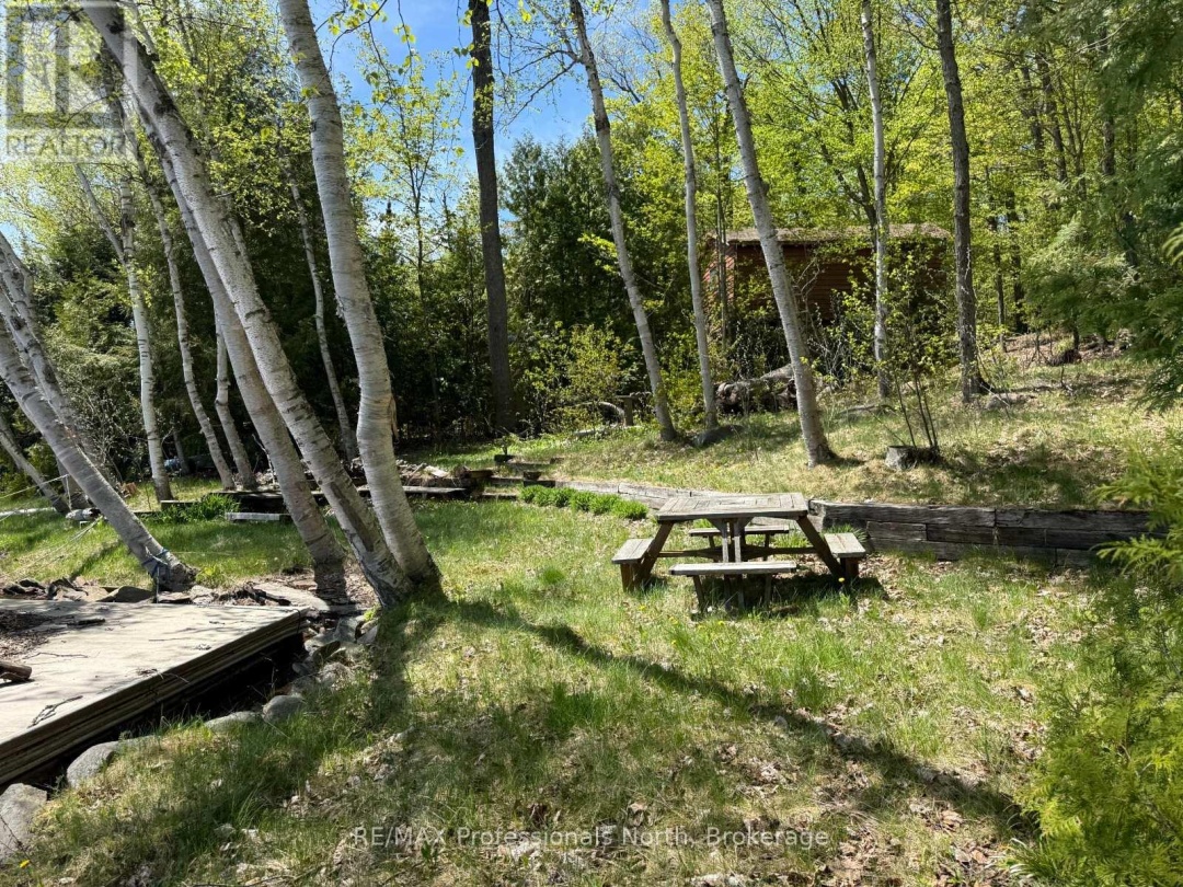 2612 Wilkinson Road, Kennisis Lake