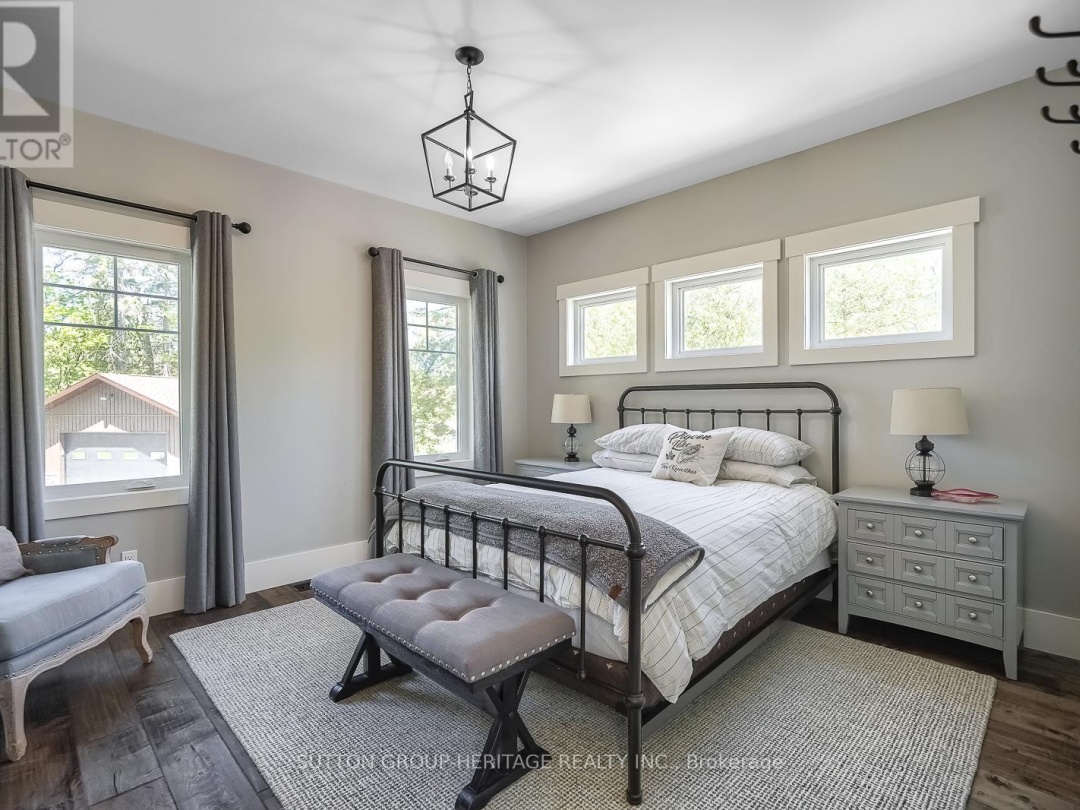 30 Pirates Glen Drive Nw, Pigeon Lake