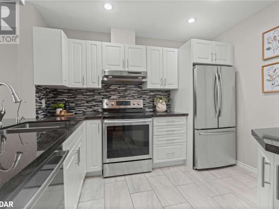 1 Olive Crescent Unit# 4, Lake Simcoe