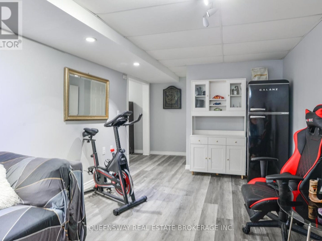 10 LEWIS DRIVE, Orillia