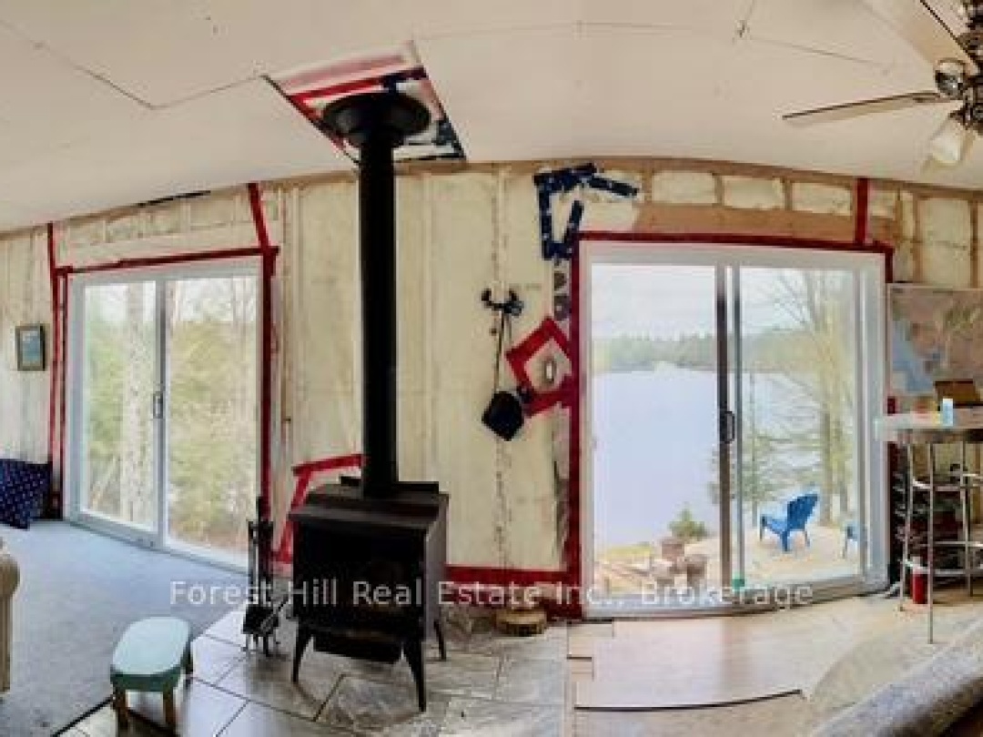 60 HAWKSVIEW LANE, 