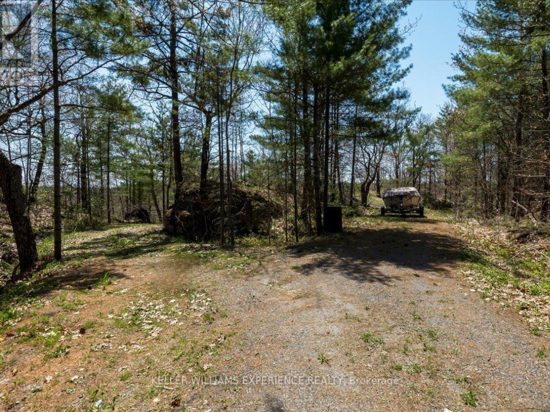 1075 Heintzman Gate W, Sparrow Lake
