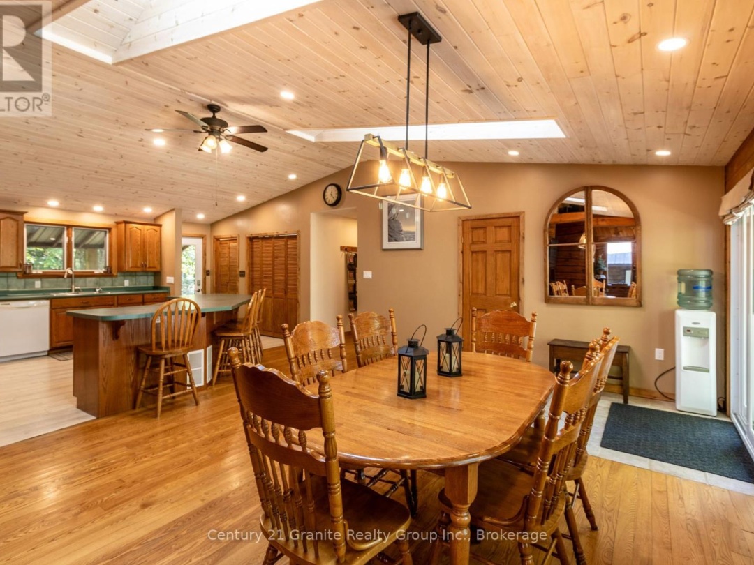 1054 THE NARROWS TRAIL, 