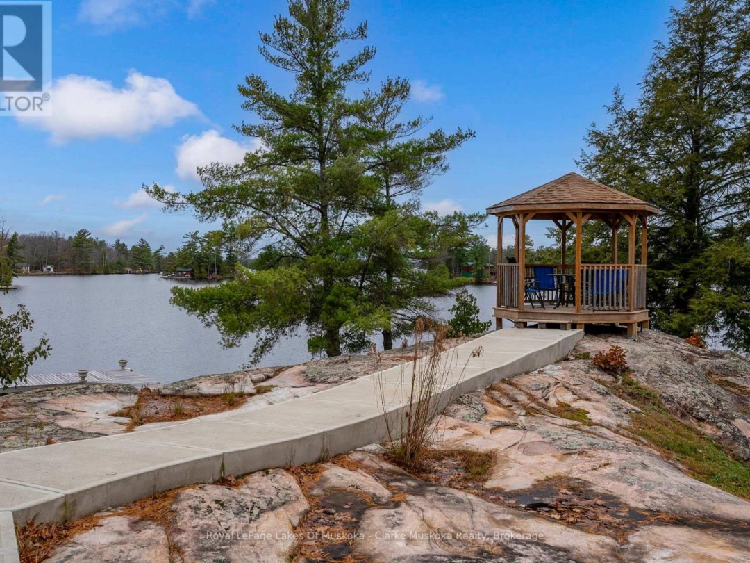 3298 Seydel Lane, Gloucester Pool