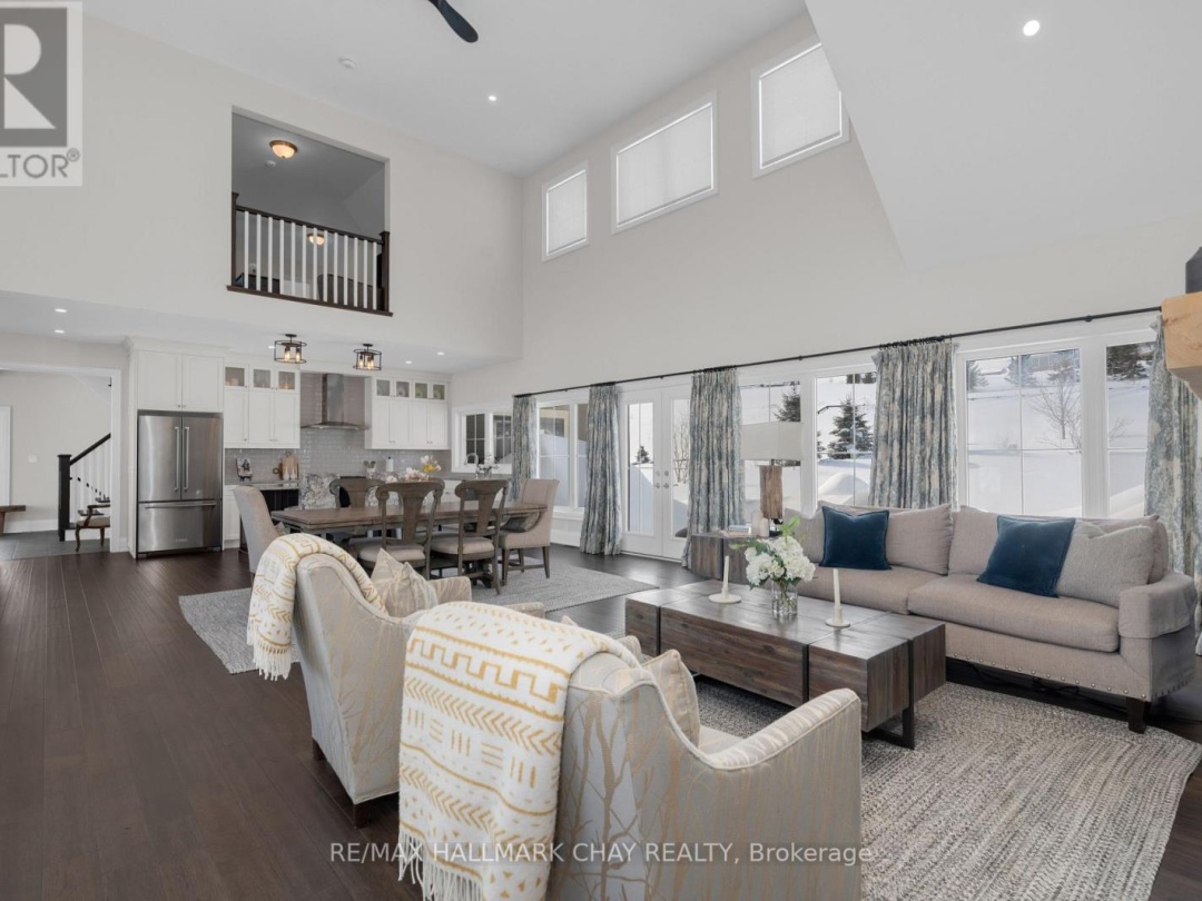 12 Thoroughbred Drive, Oro-Medonte