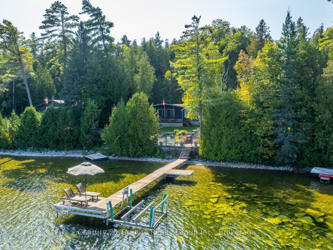 118 Griffin Drive, Four Mile Lake