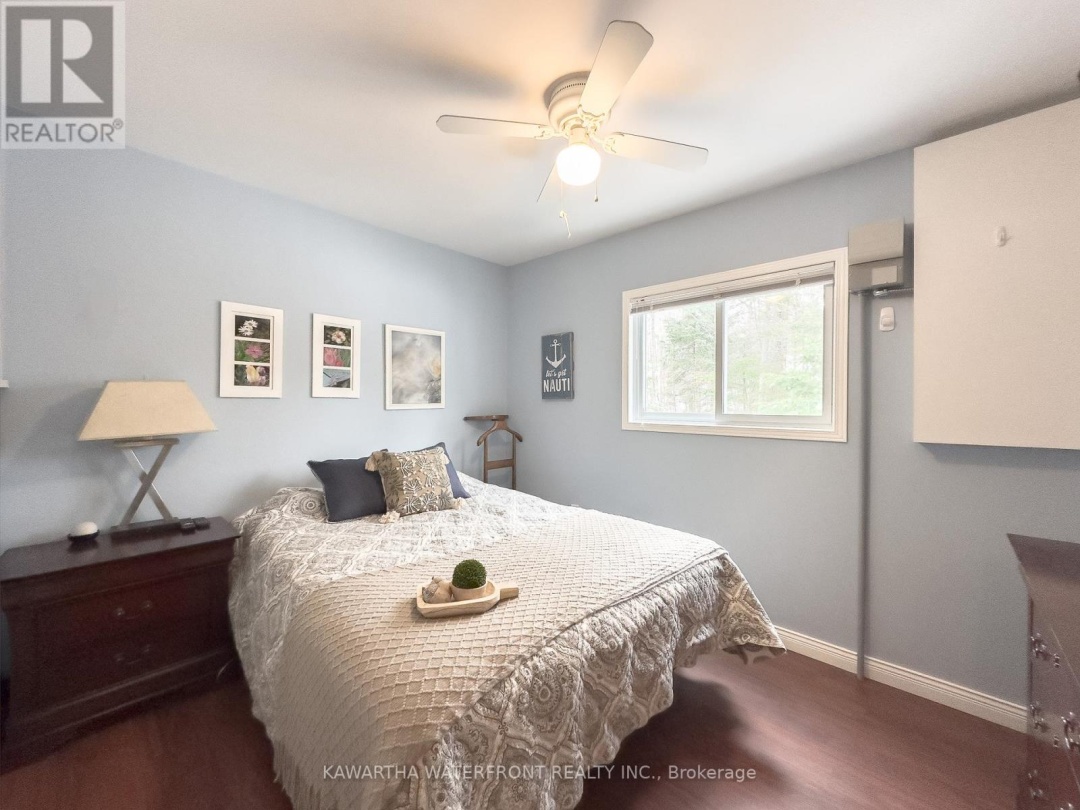 1170 ENGLISH CIRCLE, 