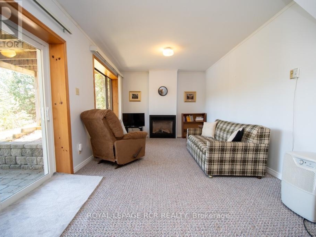 24 Juniper Crescent, Four Mile Lake