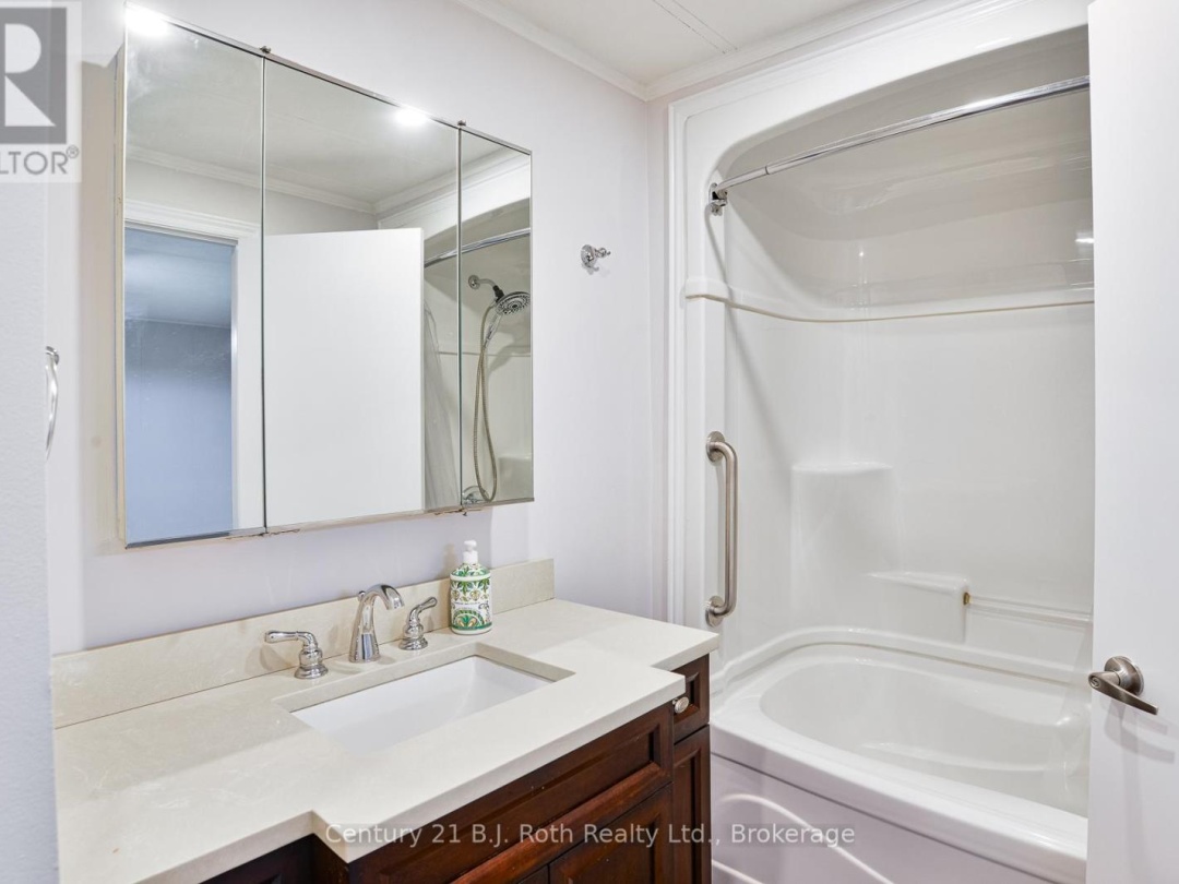 53 - 580 WEST STREET S, 