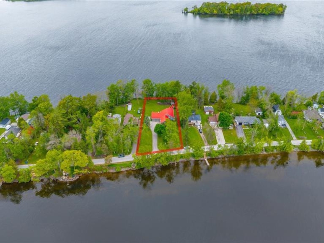 201 Avery Point Road, Dalrymple Lake