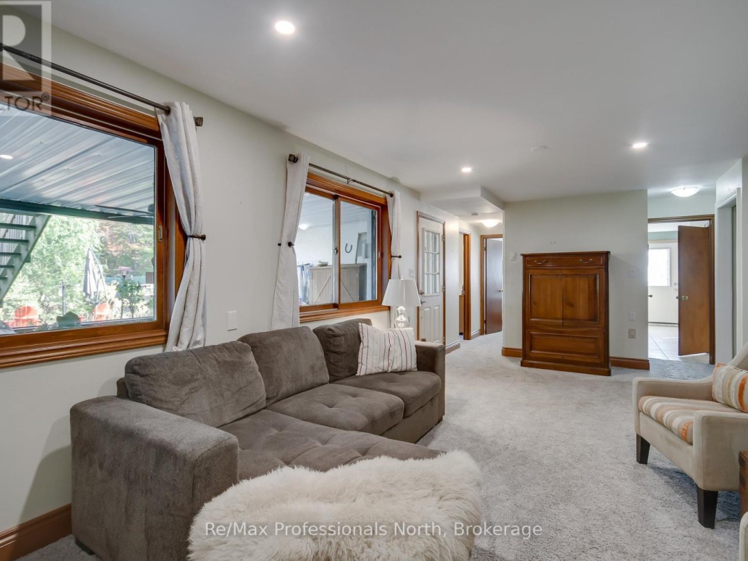 324 Bethune Drive N, Gull Lake