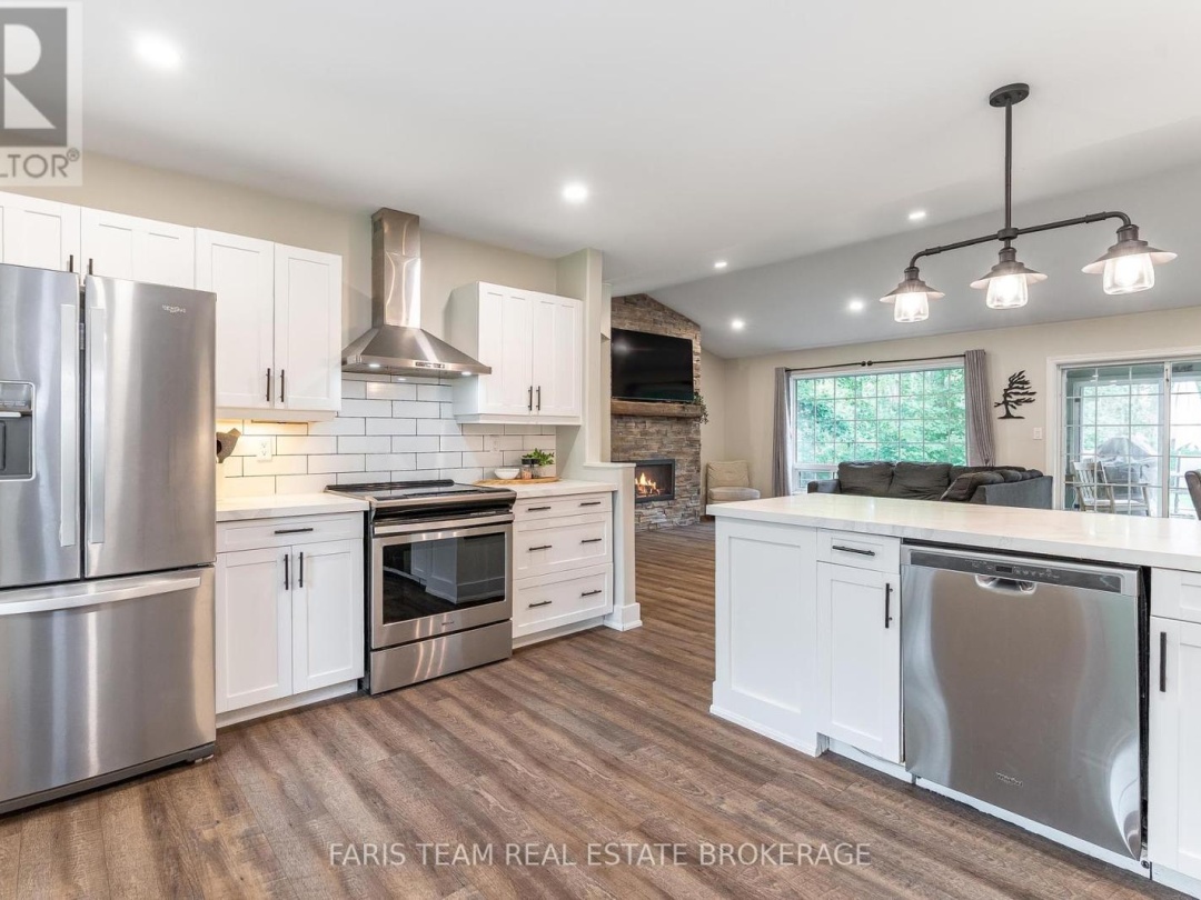 3563 TIMBERLINE AVENUE, 